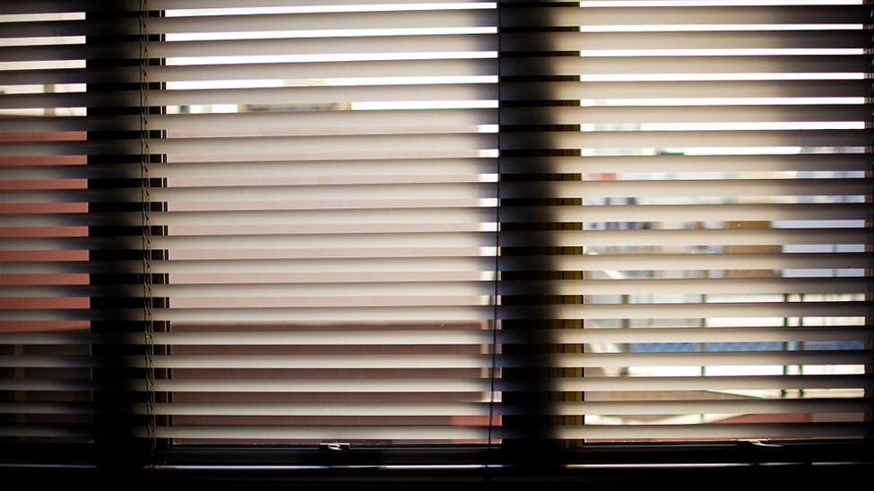 Vertical Blinds vs Horizontal Blinds