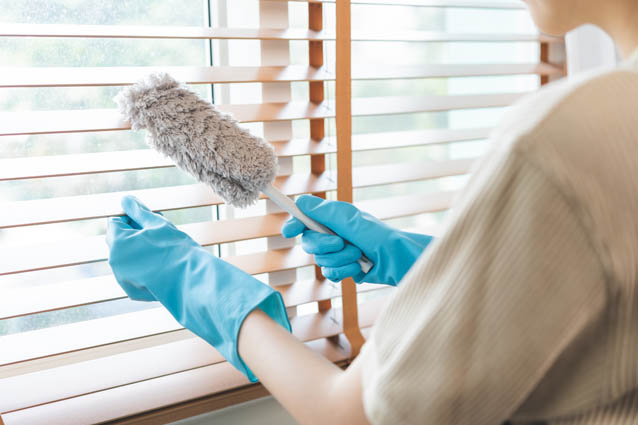 Dusting faux wood blinds