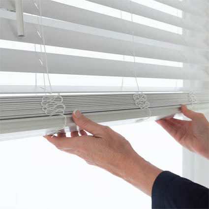 Cordless faux wood blinds