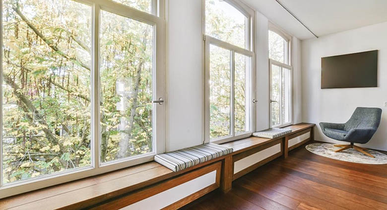 Window blinds can sometimes be repaired